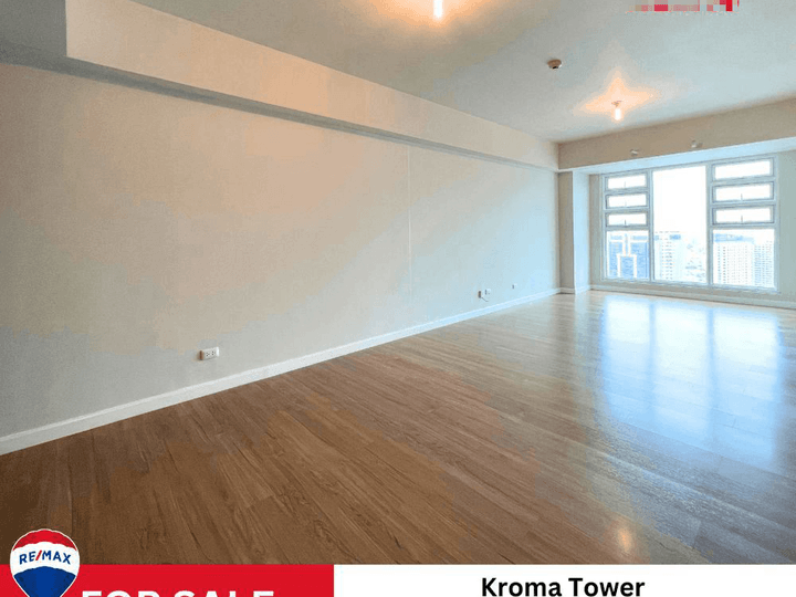 FOR SALE: Modern 1BR Condo at Kroma Tower, Makati !