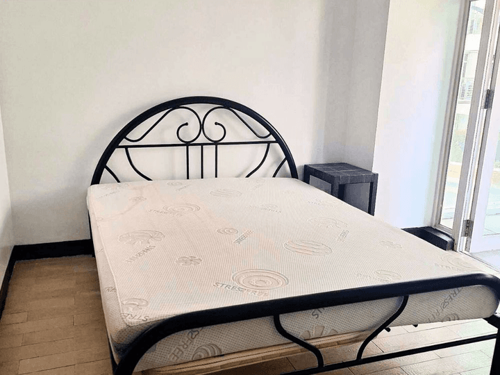 For Rent: Furnished 1 Bedroom Unit in Parkside Villas, Newport City