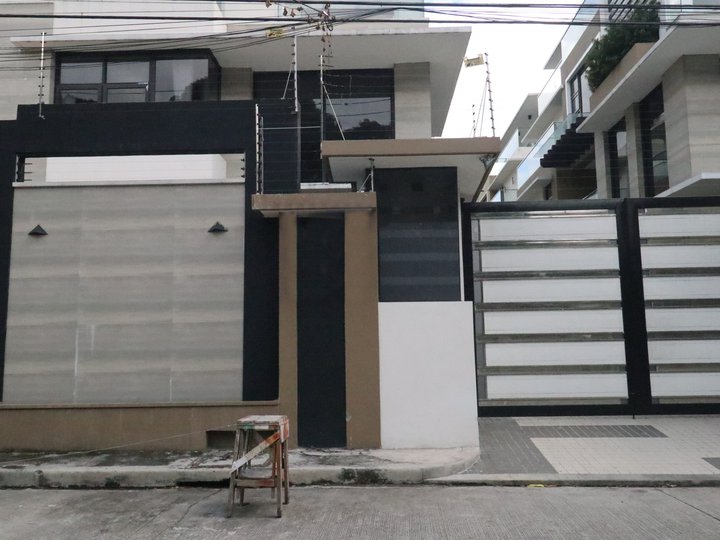 Spacious House and Lot for Sale in New Manila PH2124