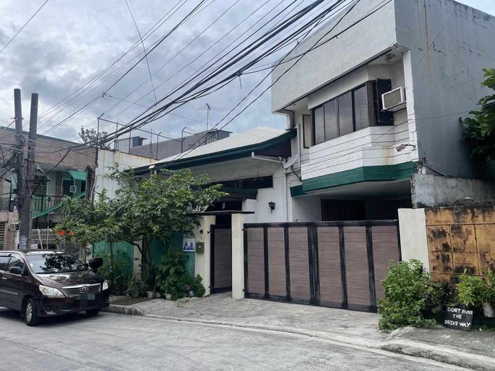 5BR House and Lot for Sale in East Grace Park Caloocan City