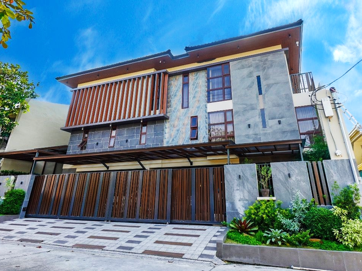 Brand New Elegant House and Lot for Sale in Multinational Village, Paranaque City.