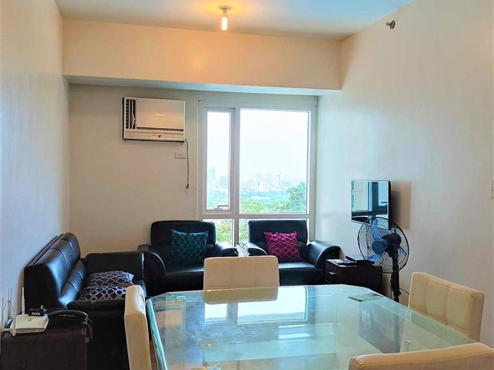 One Bedroom Fully Furnished Condo Unit with Free Parking