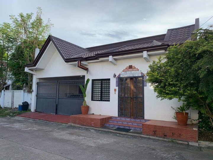4BR House and Lot for Sale in BF Executive Triangle,Las  Pinas City