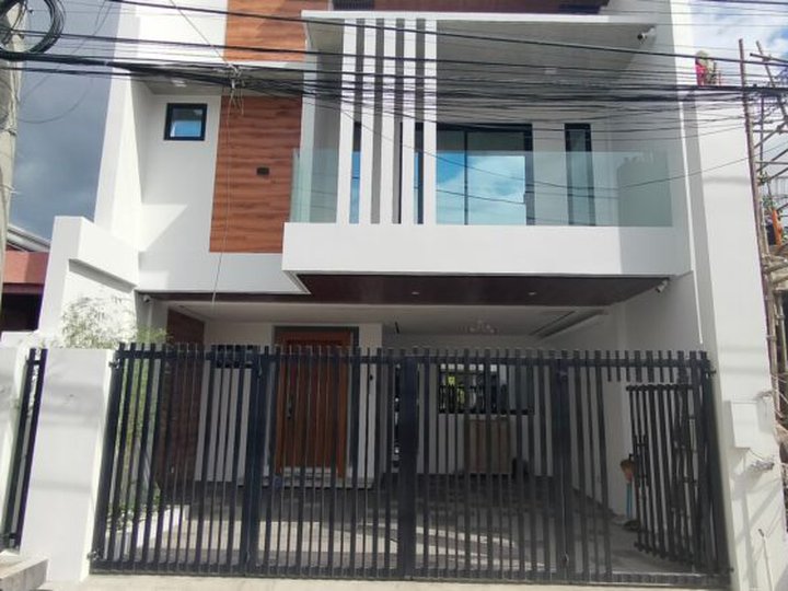 3-bedroom Single Detached House For Sale in Las Pinas Metro Manila