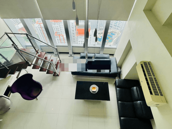 Upgraded 1-Bedroom Loft-Type Penthouse Unit For Sale at One Central