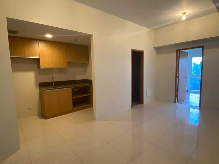 Brand New Unfurnished 1 Bedroom with Balcony Condo in Madison Park West Condo in BGC, Taguig