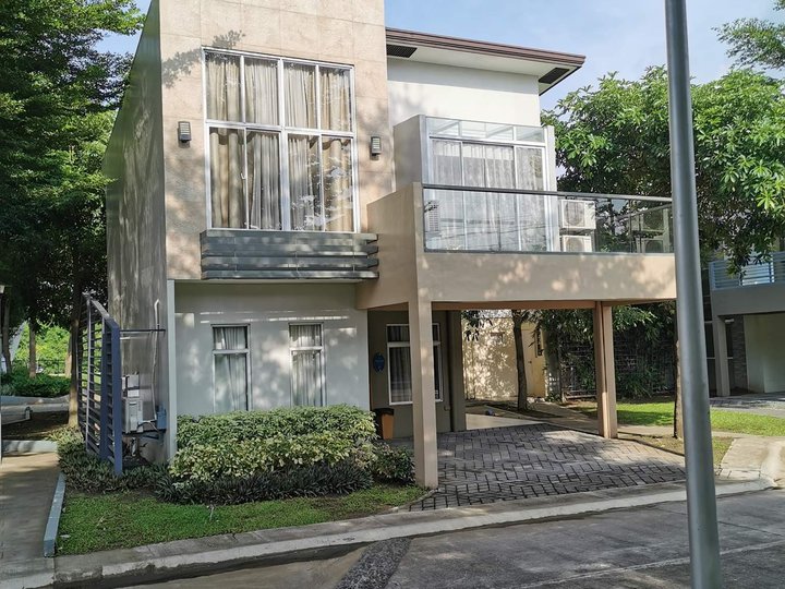 4 Bedroom House and Lot in Cavite