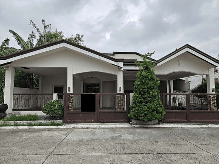 322sqm Bungalow for Sale in BF Homes Las Pinas City