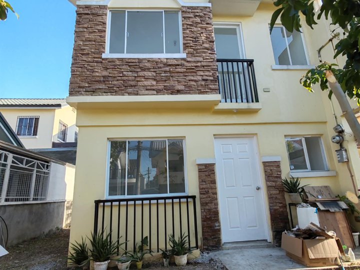 Single Attached Greenwoods Dasma near Tagaytay, Villar City