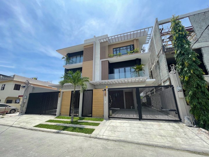 RFO 6-bedroom Townhouse For Sale in Taguig Metro Manila
