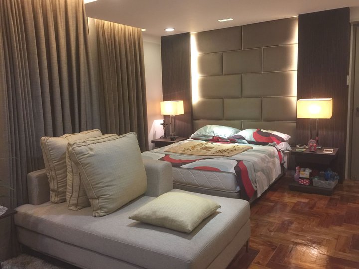 Upgraded and Fully Interior-Designed 3 Bedroom Unit For Sale at Antel