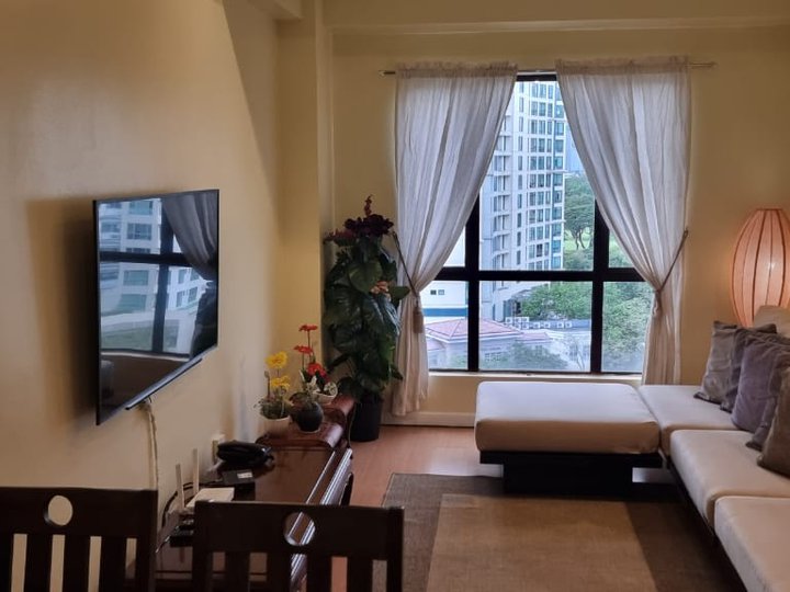 Forbeswood Heights BGC 1BR Condo For Rent