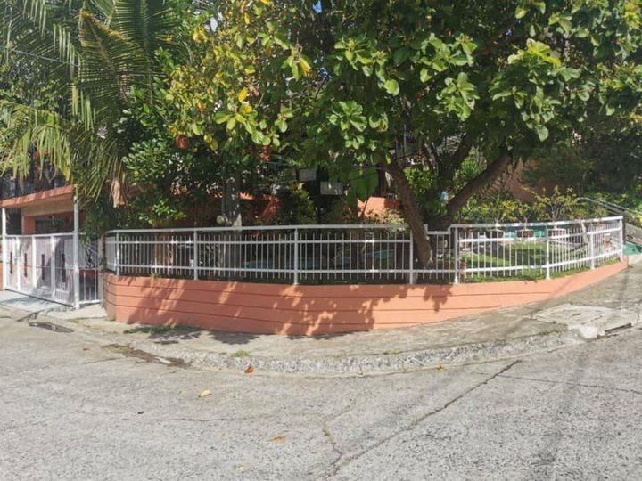 Corner lot House for Sale in La Marea San Pedro Laguna