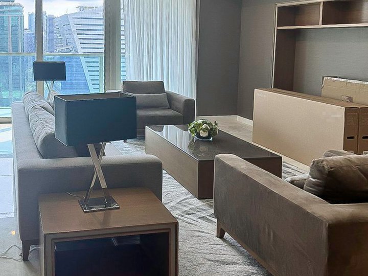 Fully Furnsihed 3BR Condominium for Sale in Grand Hyatt Residences, BGC, Taguig City