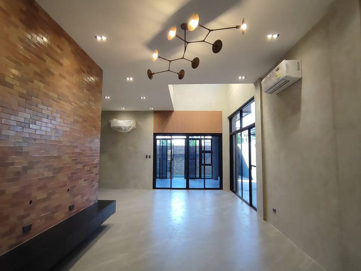 FOR SALE MODERN INDUSTRIAL DESIGNER HOME WITH POOL IN PAMPANGA