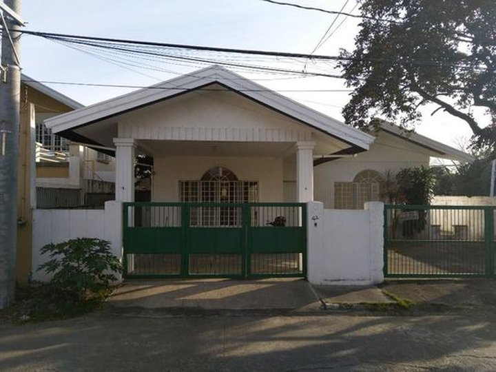 4BR House and Lot For Rent/Sale  at Multinational Village Paranaque
