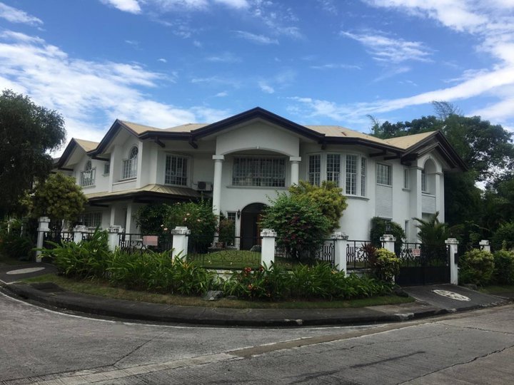 FOR RENT: 4BR House with Swimming Pool - Ayala Alabang Village