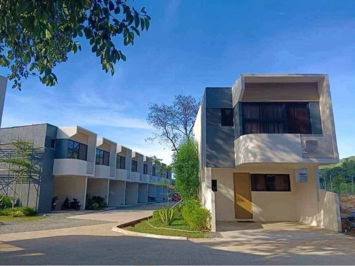 3-bedroom Townhouse For Sale in San Mateo Rizal - TRAVEO RESIDENCES