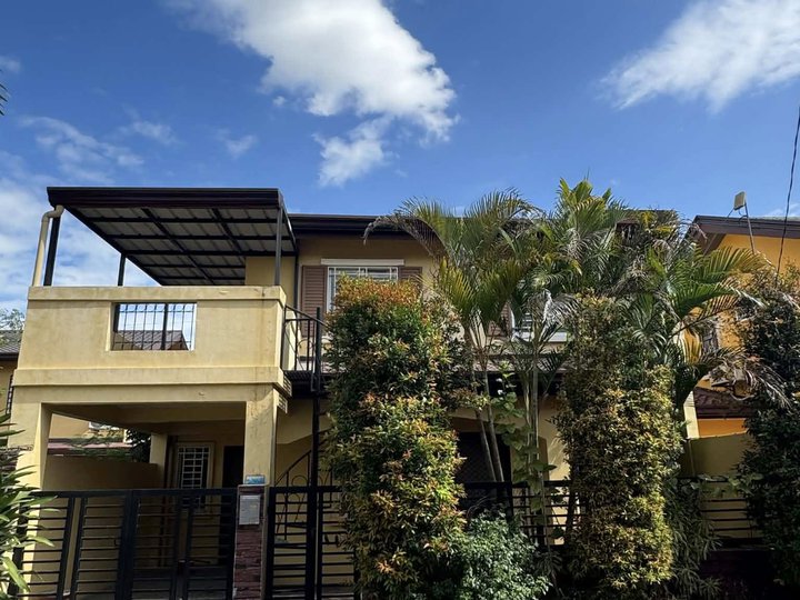 FOR SALE TWO STOREY HOUSE WITH ADJACENT EXTRA LOT IN MEXICO PAMPANGA NEAR GLOBAL AND NLEX