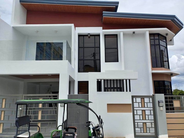 Brand new Corner lot House for Sale in Pallas Athena Exec Village Aguinaldo Highway Imus Cavite