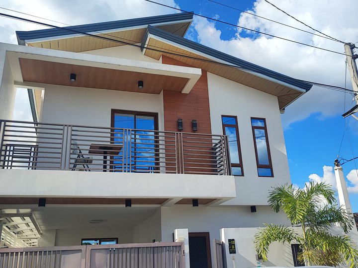 FOR SALE MODERN PRE-OWNED HOUSE IN PAMPANGA