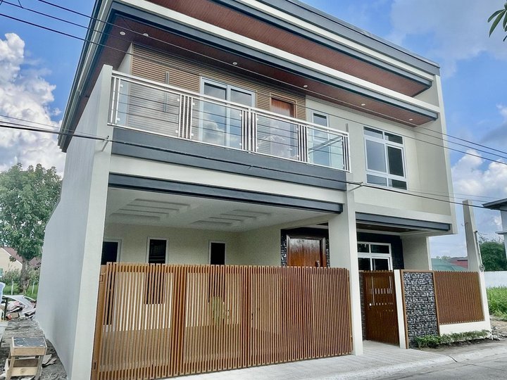 FOR SALE BRAND NEW MODERN CONTEMPORARY TWO STORY HOUSE NEAR MARQUEE