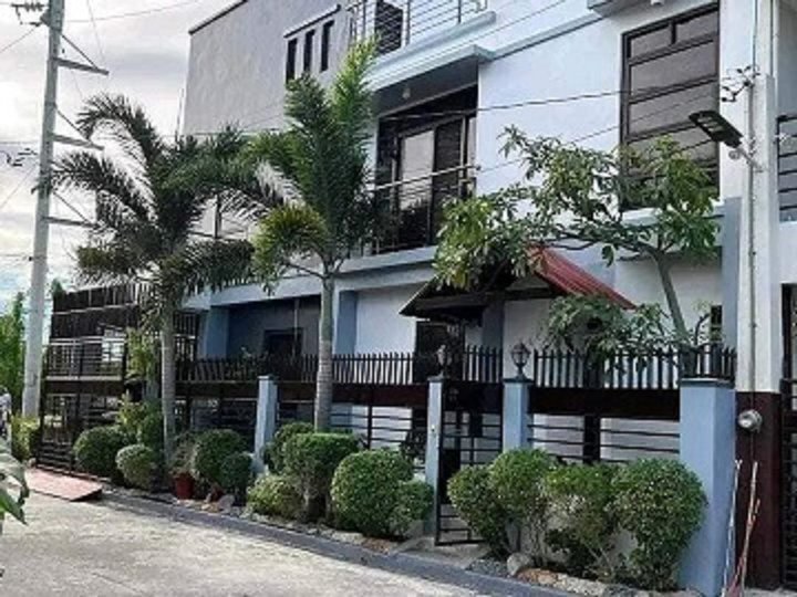 House for Sale in Meadowood Exec Village Aguinaldo Highway Bacoor Cavite