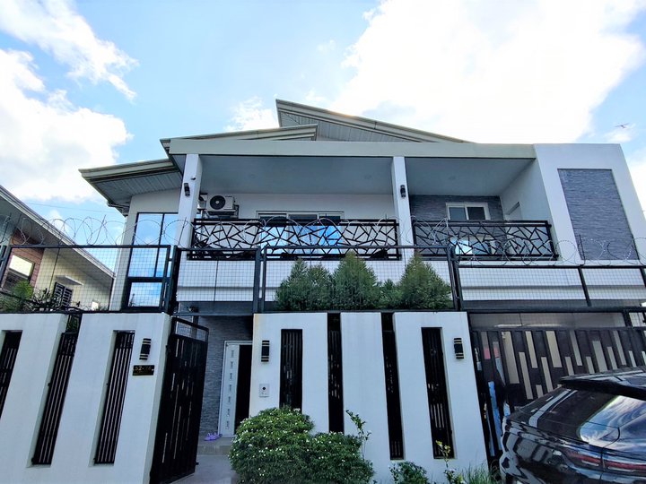 FOR SALE TWO-STOREY MODERN HOUSE IN ANGELES CITY NEAR CLARK