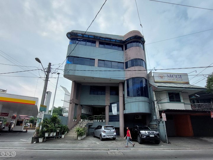 4 Storey COMMERCIAL Building FOR SALE in Mandaluyong City