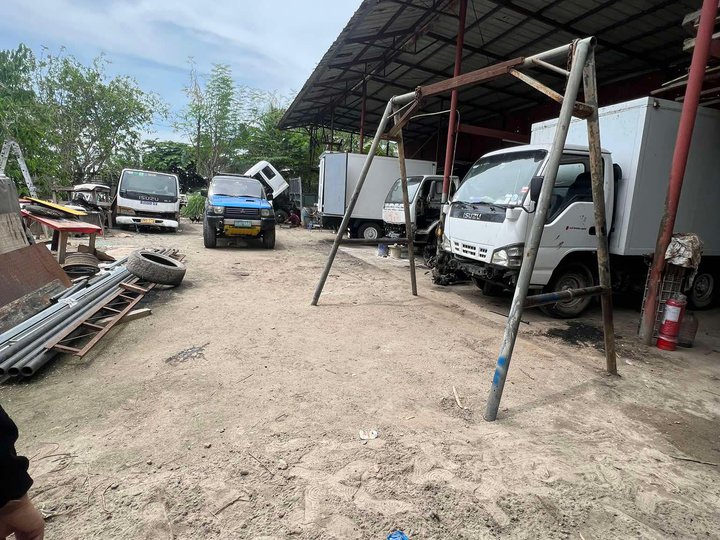 Foreclosed Lot with Built in Auto Repair shop 500sqm in Angeles Pampanga