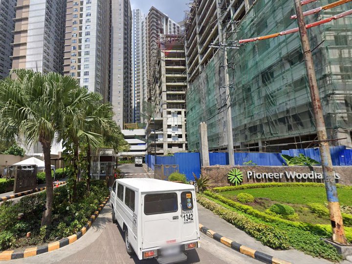 PIONEER WOODLANDS - TOWER 1, BARANGKA ILAYA, MANDALUYONG CITY