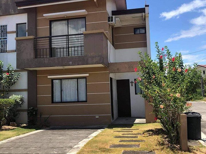 Corner lot House for Sale in Lotus Grand Village Molino Blvd Bacoor Cavite