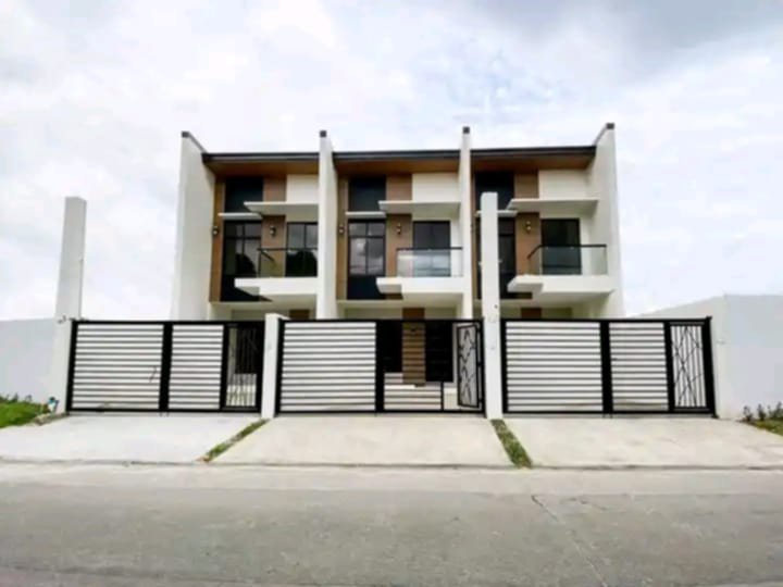 PRE SELLING TOWHOUSE FOR SALE ALONG SUMULONG HIGHWAY ANTIPOLO RIZAL