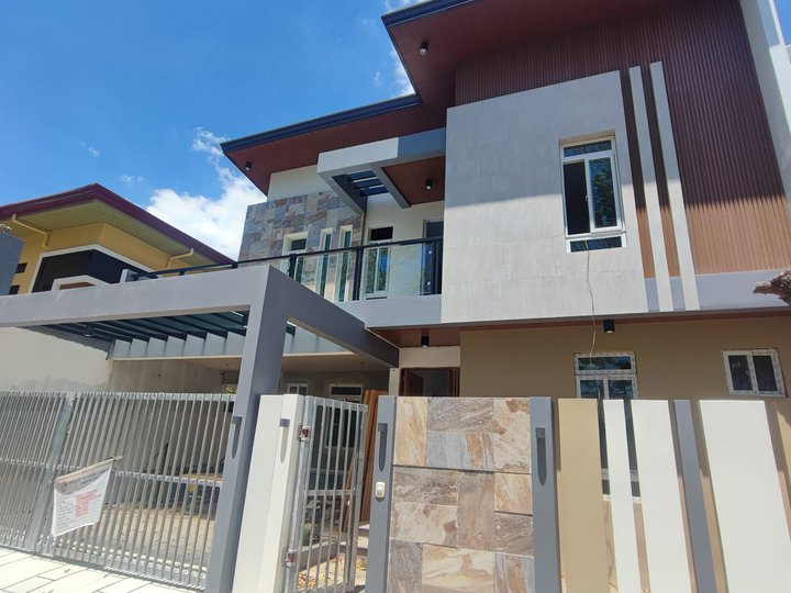 PRE-SELLING MODERN TROPICAL HOME IN ANGELES CITY NEAR MARQUEE MALL