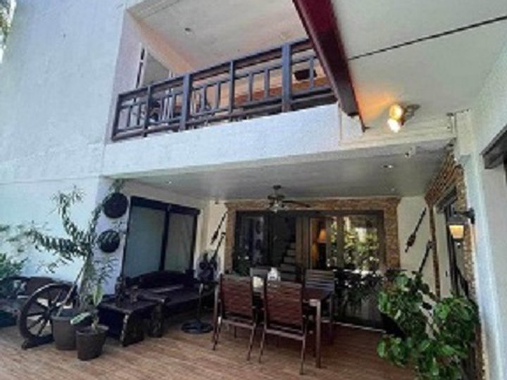 5-Bedroom House with own Pool for Sale in DBP Village Almanza 2 Las Pinas City