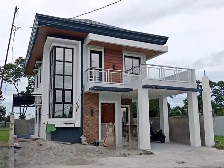 FOR SALE NEWLY BUILT MODERN TWO STOREY HOUSE WITH POOL IN PAMPANGA