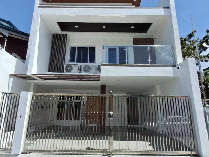 2 Storey Single Detached House with Attic For Sale in Cainta Rizal