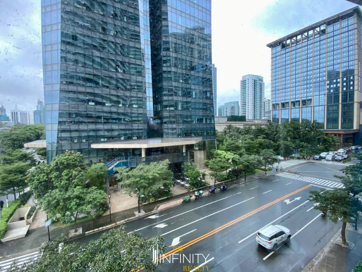 3BR FOR SALE IN ONE ROCKWELL WEST