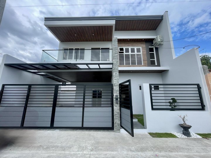 FOR SALE ELEGANT BRAND NEW MODERN HOUSE  WITH EXCELLENT LAY OUT IN ANGELES CITY NEAR MARQUEE MALL