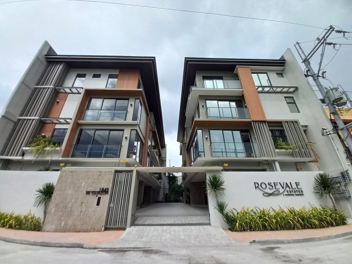 FOUR STOREY TOWNHOUSE WITH  4 BEDROOMS FOR SALE IN PACO MANILA