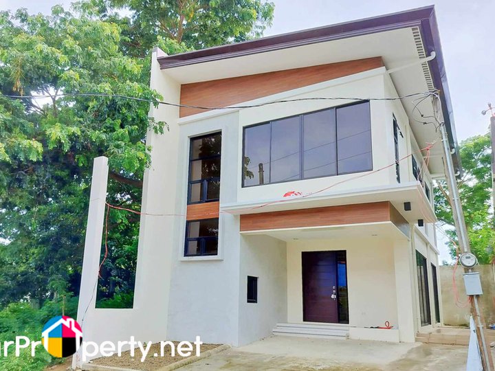 2 CAR GARAGE HOUSE FOR SALE IN TALAMBAN CEBU CITY