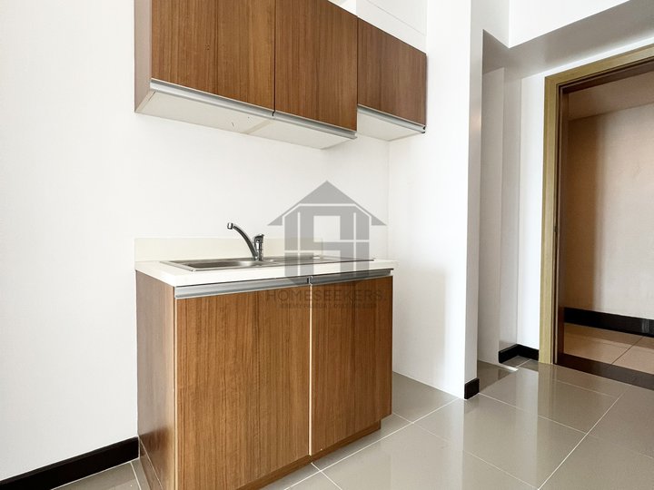 Studio For Sale - Condo Unit in Adriatico Manila near Philippine General Hospital