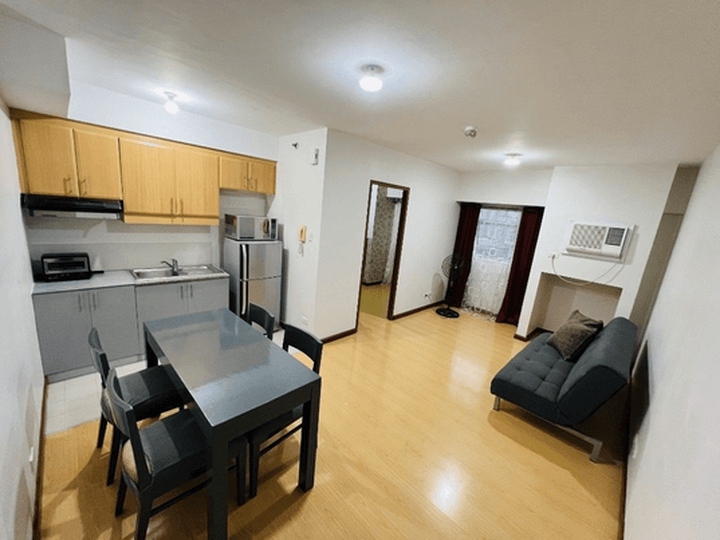 1BR Condo Unit for Sale in One Gateway Place Mandaluyong City