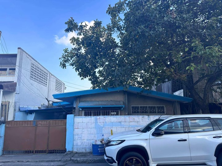 FOR SALE COMMERCIAL LOT WITH BUNGALOW HOUSE IN ANGELES CITY NEAR RCC