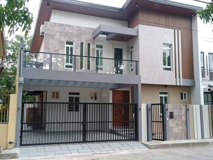 FOR SALE MODERN TROPICAL HOME IN ANGELES CITY NEAR MARQUEE MALL