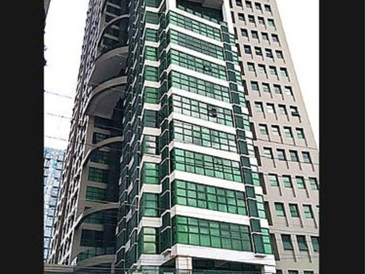 RUSH Sale Symphony Towers in South Triangle Quezon City