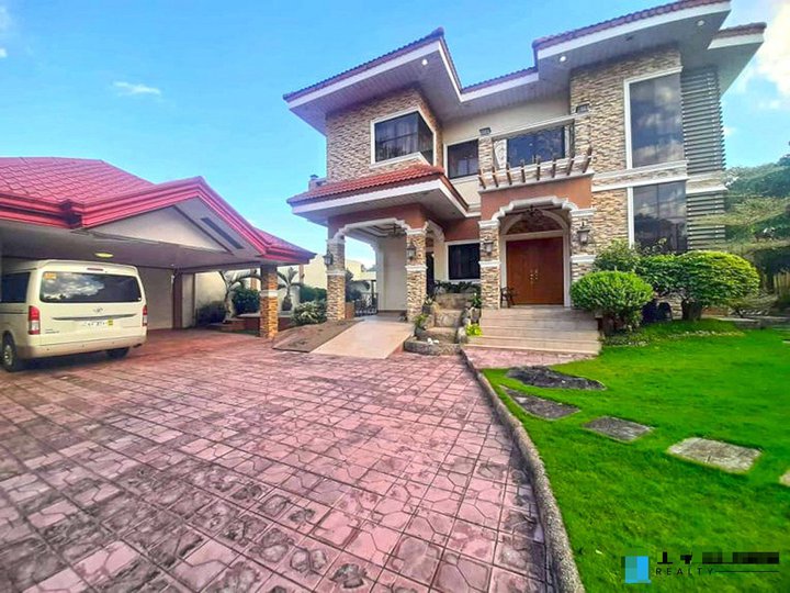 House and Lot with Swimming Pool in Valencia, Negros Oriental