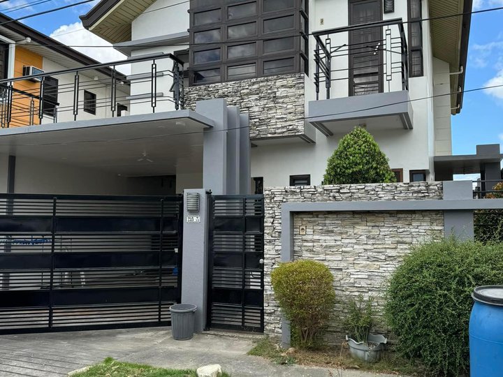 FOR SALE PRE-OWNED TWO STOREY HOUSE WITH SUV IN PAMPANGA