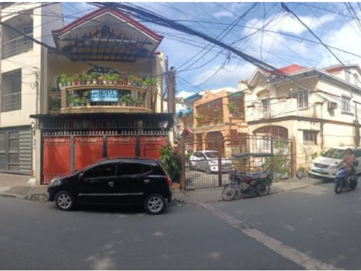 Foreclosed 3-bedroom Townhouse For Sale in Tandang Sora Quezon City