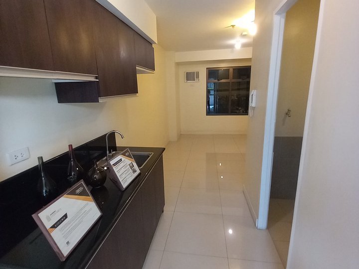 AURORA ESCALADES 19k Monthly / Cubao, QC / Pre-selling / Studio Type,